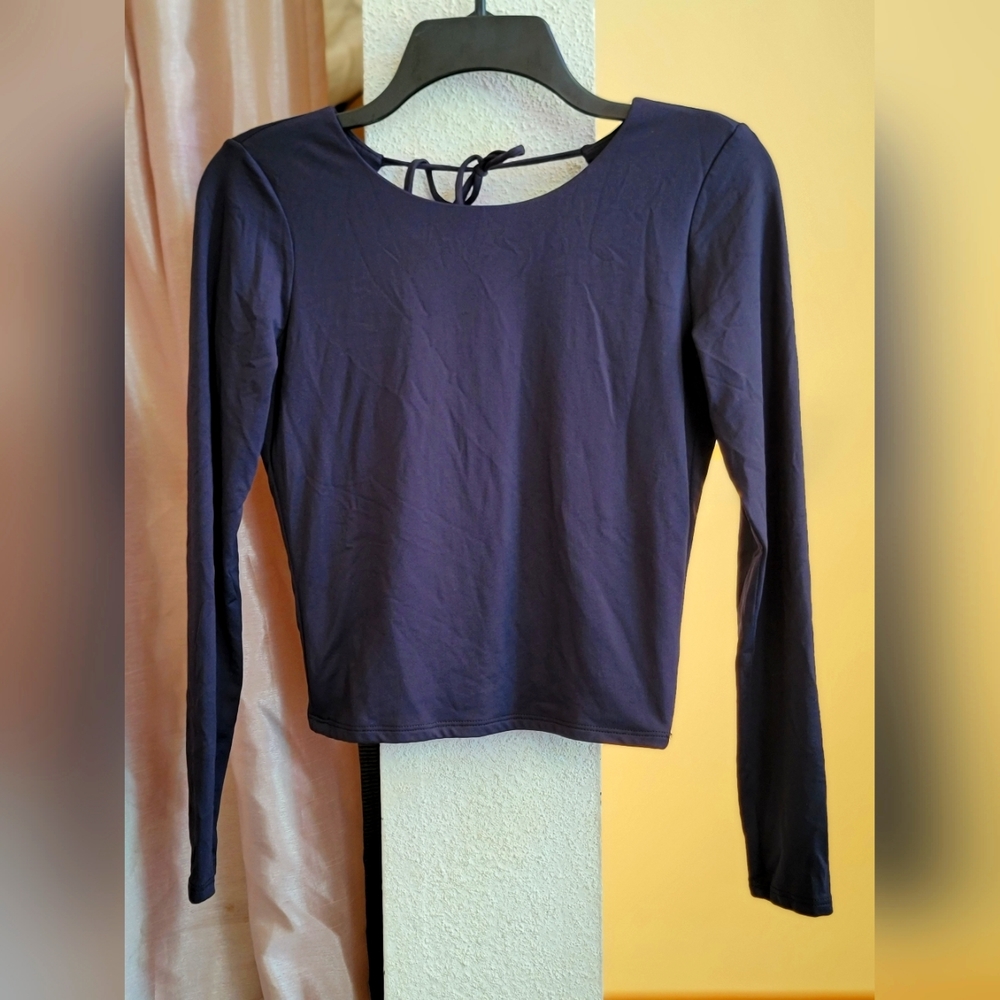 Lulus open back black top
